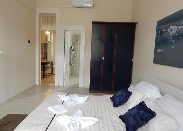 Budapesteasyflat Wesselenyi Lägenhet