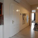 Budapesteasyflat Wesselenyi