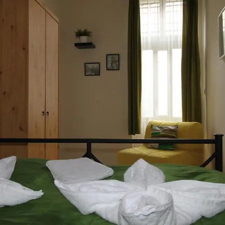 Budapesteasyflat Wesselenyi Apartment