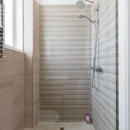 Budapesteasyflat Wesselenyi Lägenhet Budapest