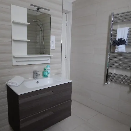Budapesteasyflat Wesselenyi 아파트 *